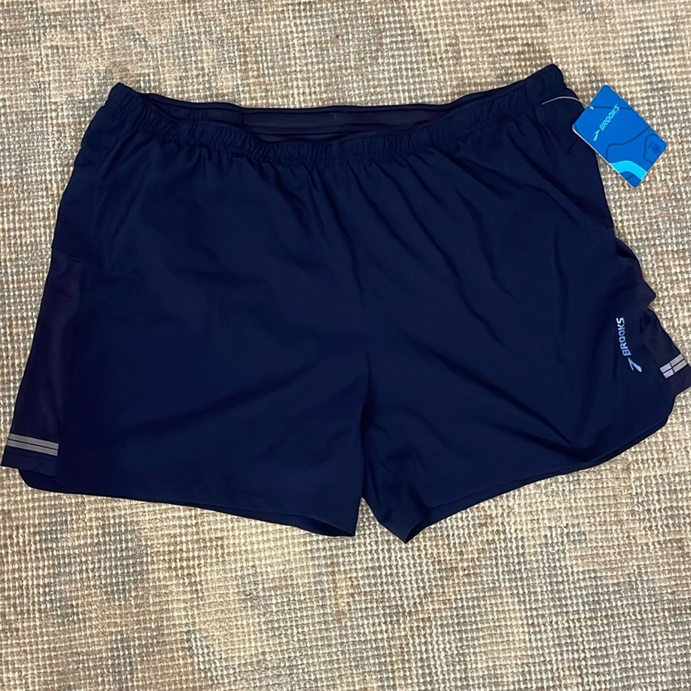 NWT Brooks Men’s Sherpa 5” Short